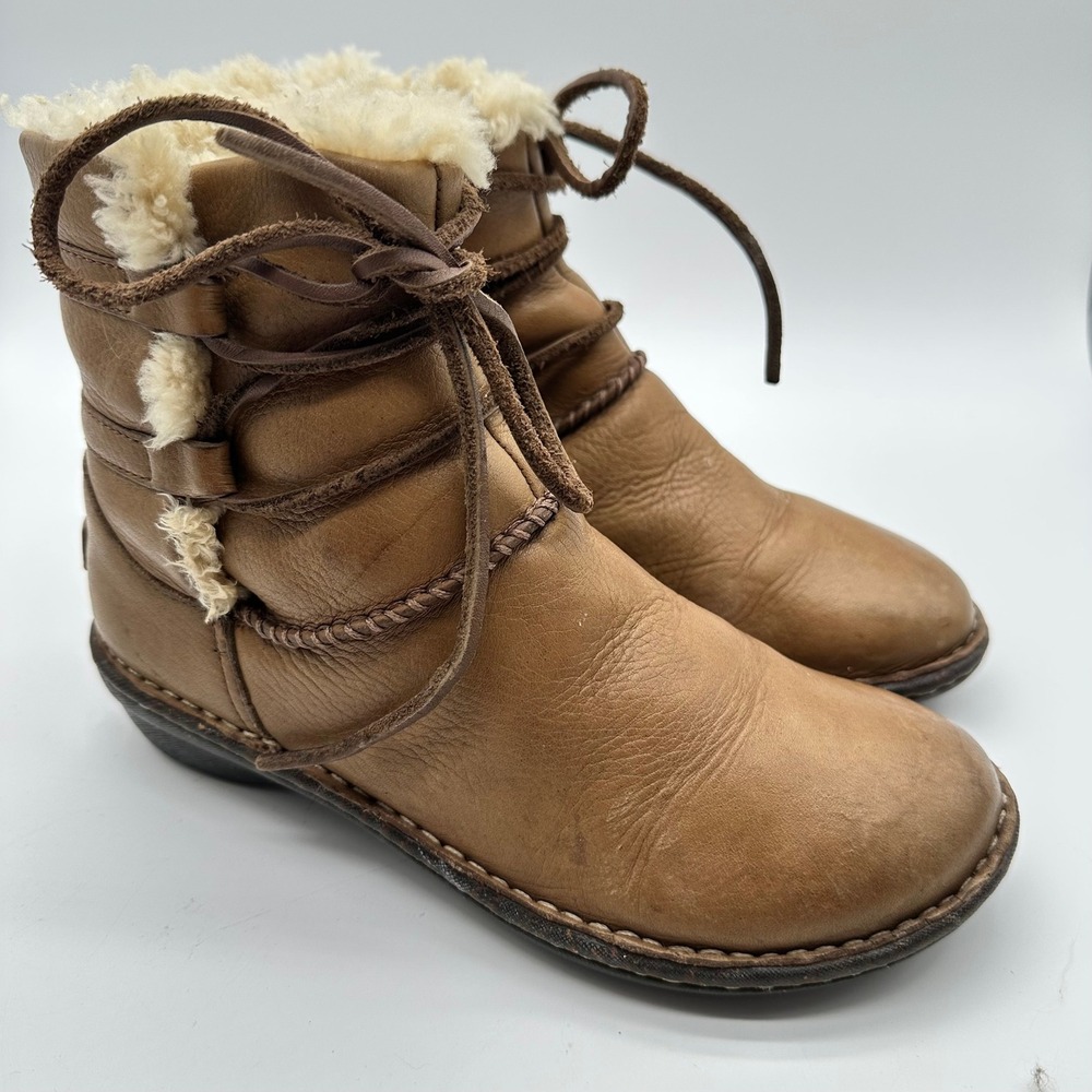 UGG Australia Caspia 1932 Tan Brown Leather Shearling Lace Up Boots US 8